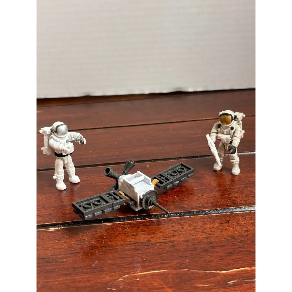 Mega Bloks Call of Duty Icarus Astronaut Trooper Figures & Satellite Drone